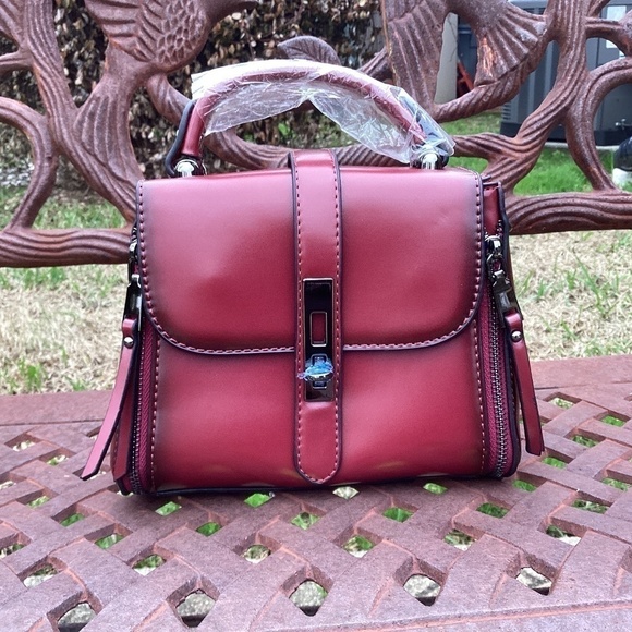 SamaYe Handbags - NWT SamaYe Red Vintage Style Fashion Trend Shoulder Saddle Bag